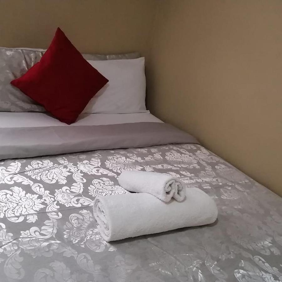 Royal Lodge Witbank Exteriör bild